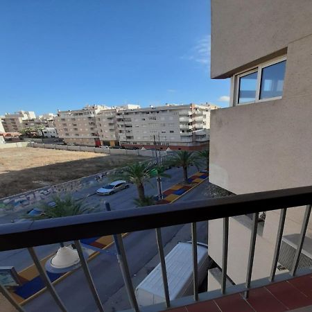 Studio Met Ideale Ligging Torrevieja Exterior foto